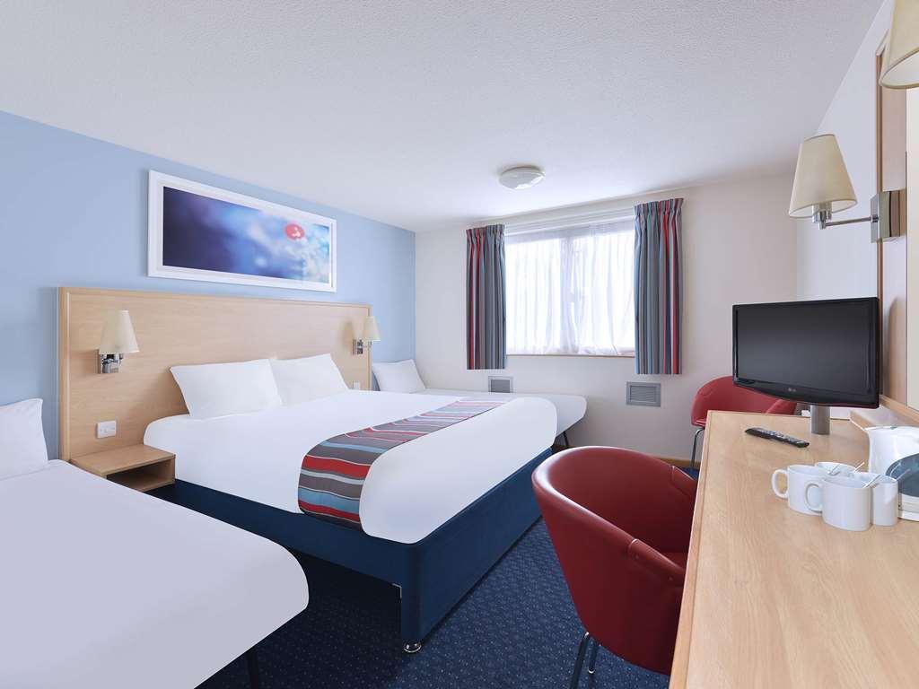 Travelodge Nuneaton Bedworth חדר תמונה